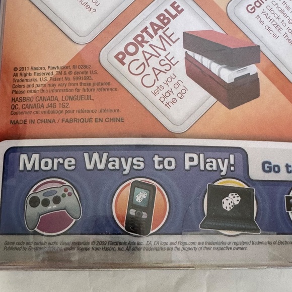 Hasbro Electronic Yahtzee Flash 4 Fast Action Games Poker Play Wild Dice 2011 - Picture 10 of 13